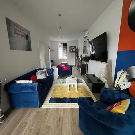 Montreal, Maison Petillante Et Accueillante Villa