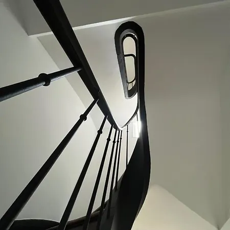 Montreal, Maison Petillante Et Accueillante Villa Reims